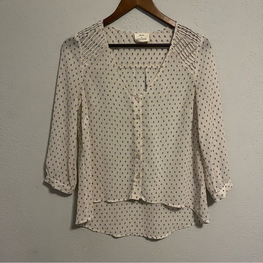 Anthropologie Pins & Needles Cream and Navy Printed Top - Picture 2 of 9